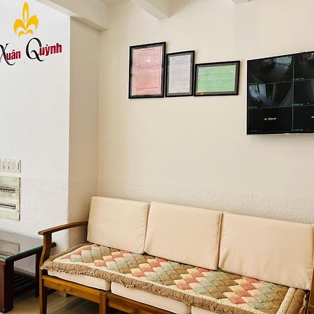 ホテル Khach San Xuan Quynh ダラット エクステリア 写真