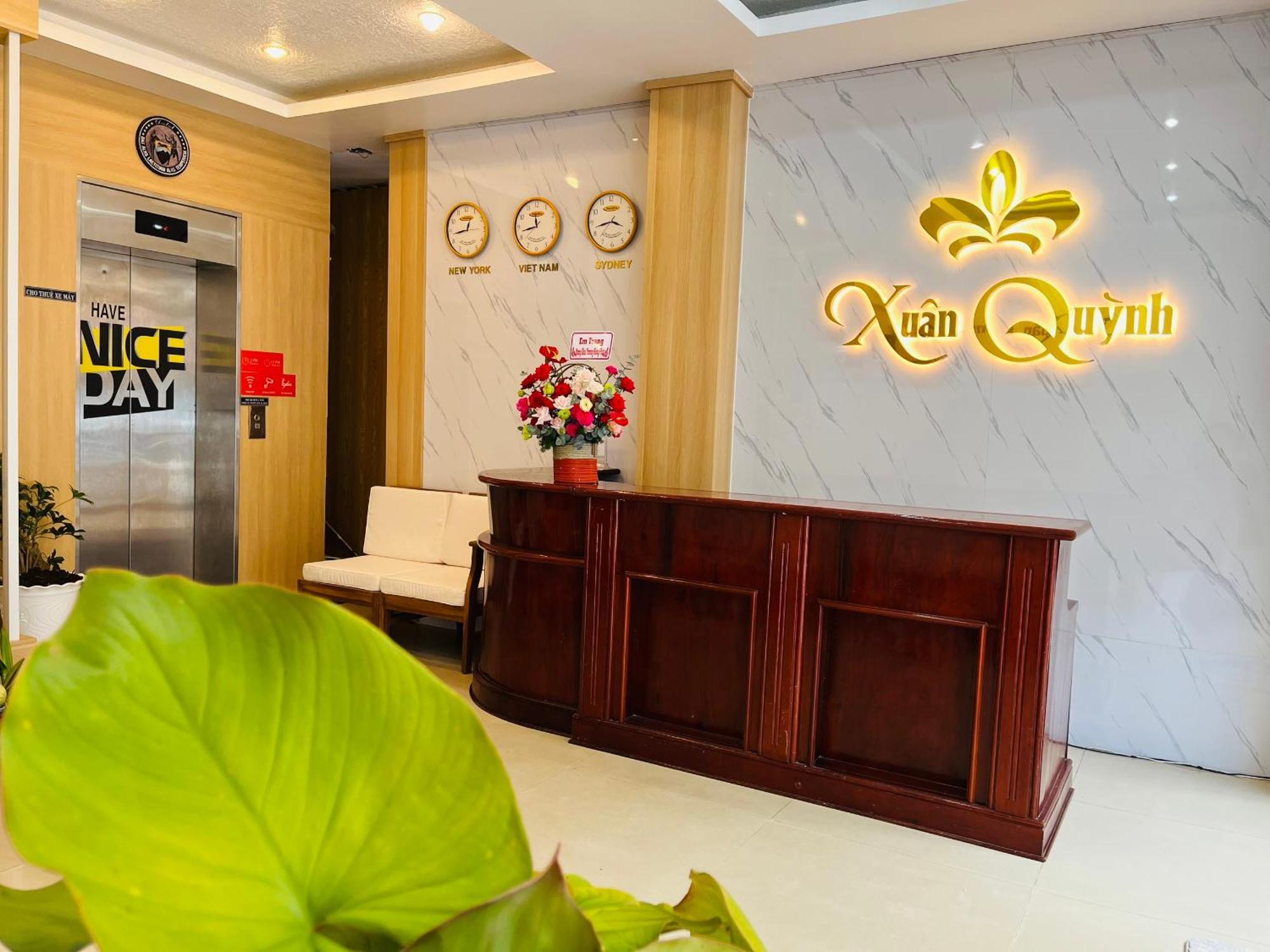 ホテル Khach San Xuan Quynh ダラット エクステリア 写真